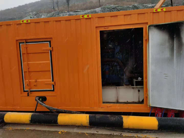 望江发电车出租-应急柴油发电机组选什么样的比较好？