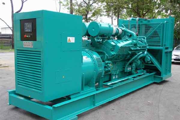 望江柴油发电机组电压不稳定怎样维修？