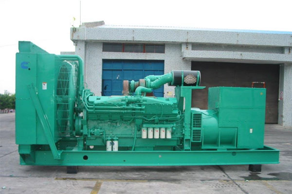 望江工厂发电机应急发电时如何更准确地检查发电机状态？