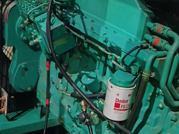 望江如何确定新的发电机组控制系统是否与原系统兼容？