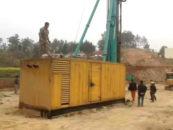 望江如何判断水冷式机油散热器密封件是否需要更换？